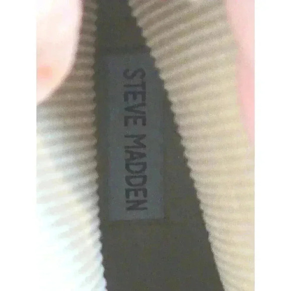 Steve Madden size 9.5 Holley Sand suede chunky block heel pull on ankle boots - Picture 11 of 12